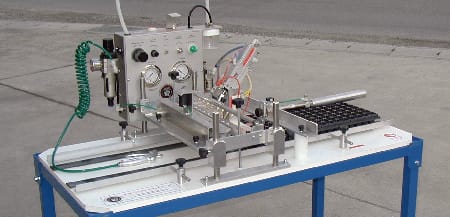 ニードル式播種機🄷 KW-A25型